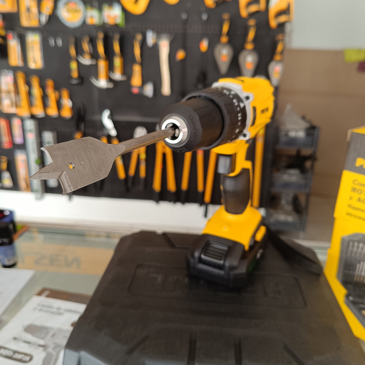 KIT Rotomartillo Inalámbrico 1/2", 33 PZS + Extras, PRETUL